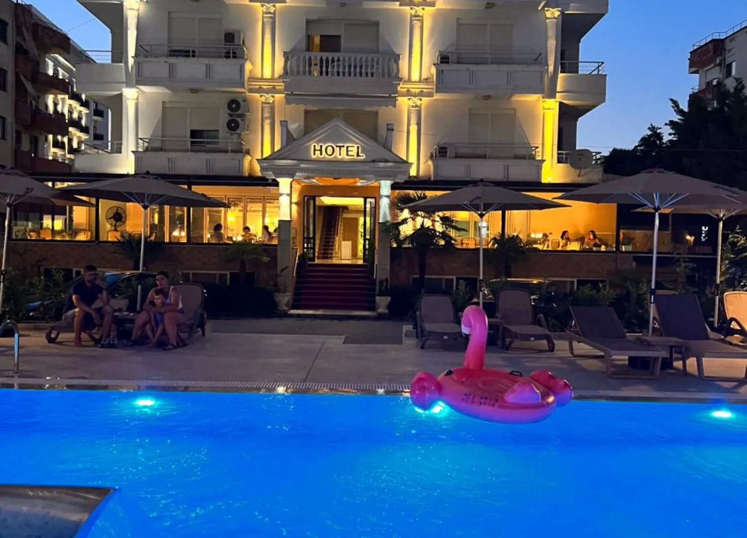 Lyden Hotel Golem